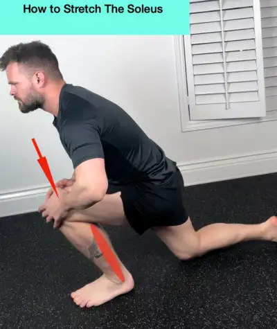 A picture showing the best way to stretch the soleus