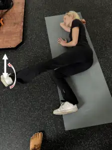 Exercise to strengthen the gluteus medius muscle to rehabilitate ITBS syndrome